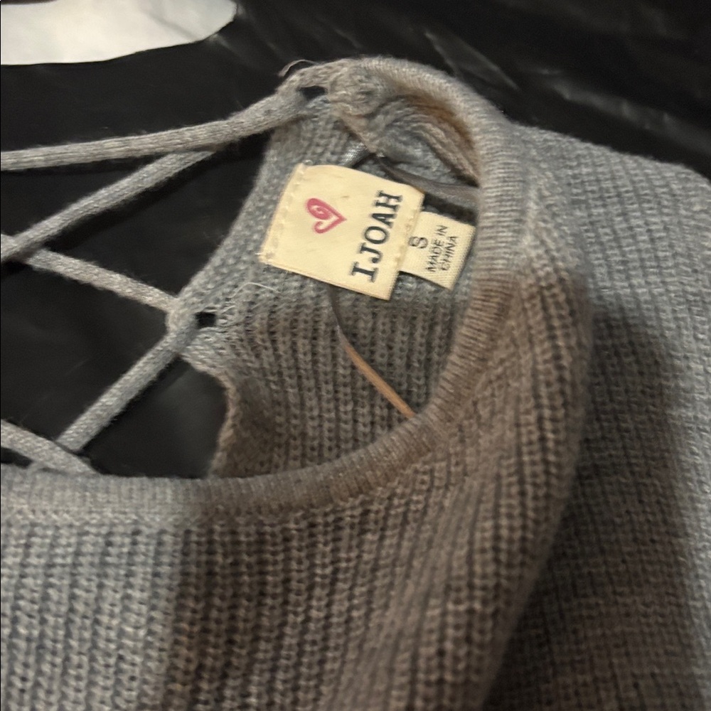 Heather Gray Knit Lace-Up Crop Top S - Picture 4 of 5